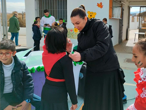 Colabora con nosotros